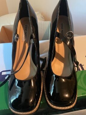 Steve Madden Black Patent Mary Jane Heels with Buckle